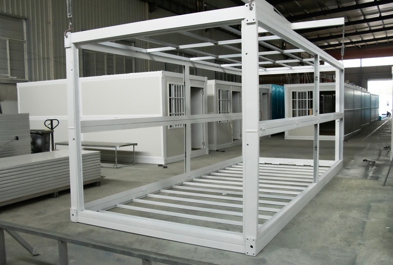 SEAFOREST 1000kg Folding Container House Withstands Category 17 Typhoon? Scientific Design is the Key!  